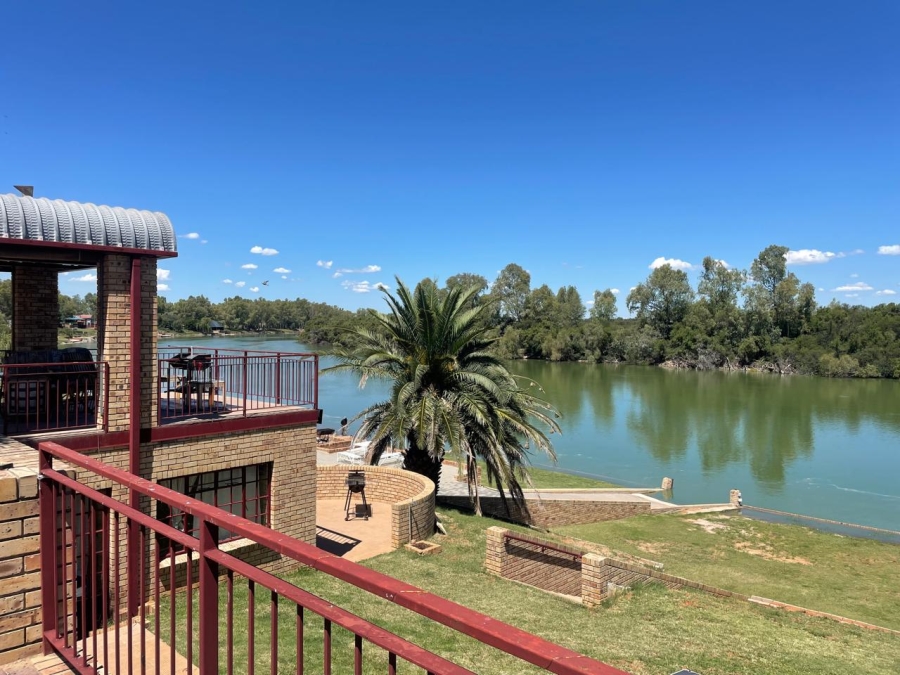 3 Bedroom Property for Sale in Bloemhof North West